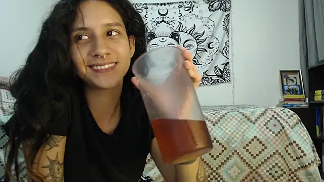 AlinaWoolf  online show from 02.04.25