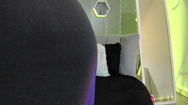 Sammy owens  online show from 03.15.25