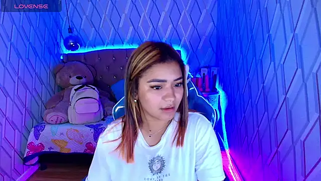 NicolleTaylor online show from 10.08.25