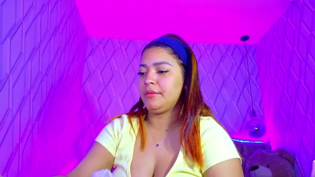 NicolleTaylor online show from 10.21.25