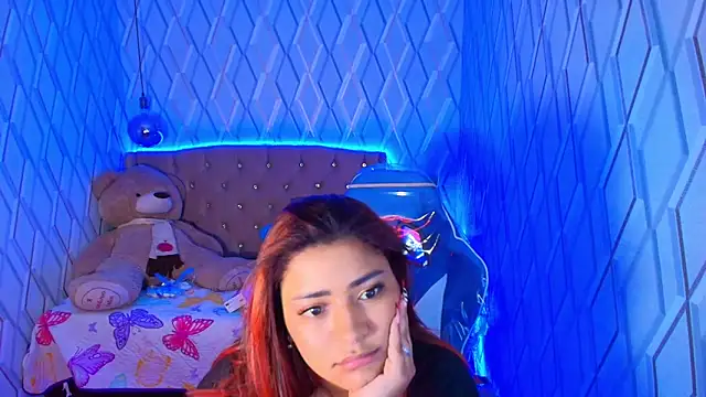 NicolleTaylor online show from 11.10.25