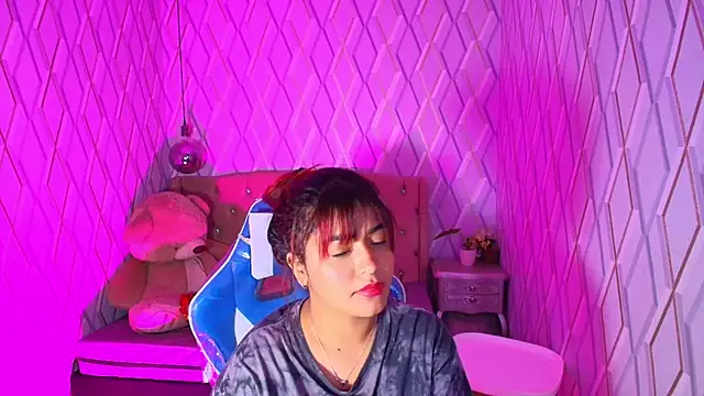 NicolleTaylor online show from 02.22.26