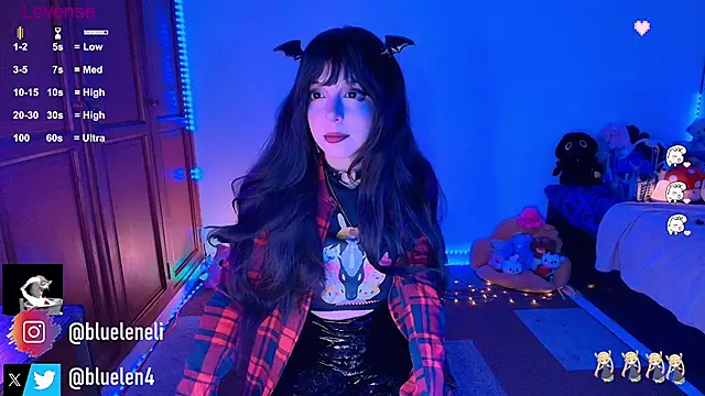 Snapshot of bluelen chatting on 02.06.26 bluelen online show from 02.06.26