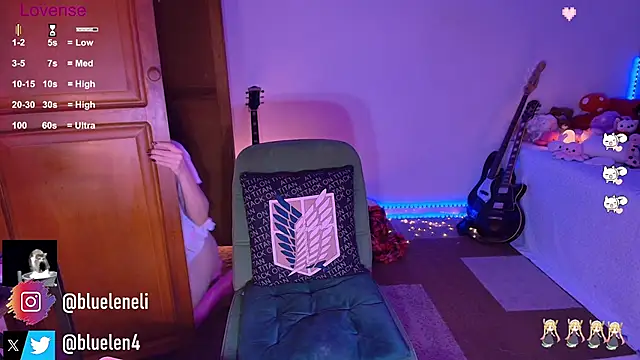 Snapshot of bluelen chatting on 02.12.26 bluelen online show from 02.12.26