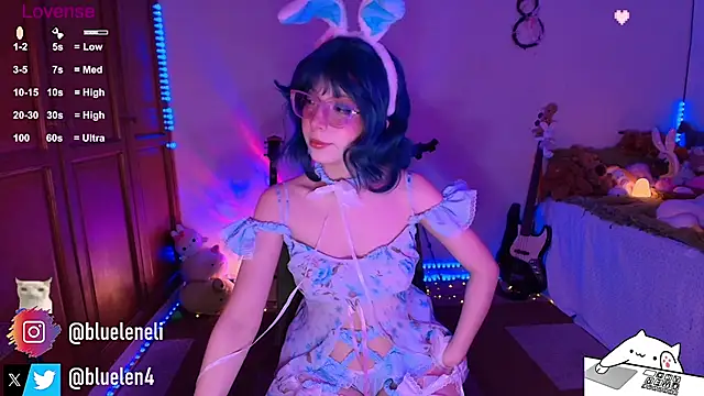 Snapshot of bluelen chatting on 04.11.26 bluelen online show from 04.11.26