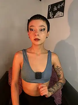 lisathommpson online show from 01.20.25