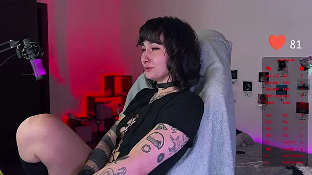 deadlysweet online show from 01.08.25