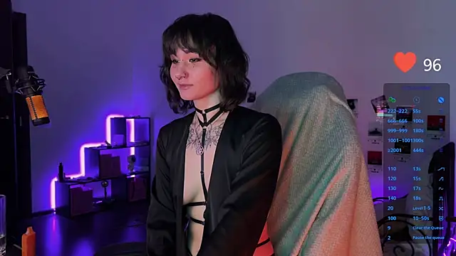 deadlysweet online show from 03.16.25