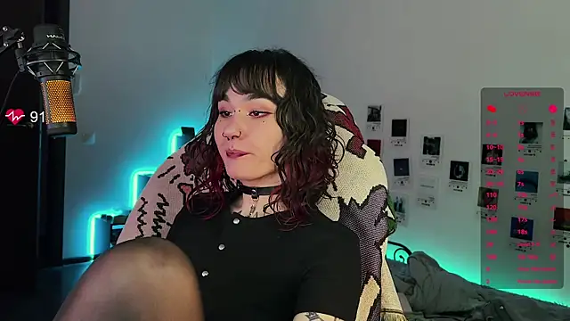 deadlysweet online show from 09.21.25