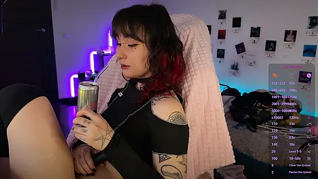 deadlysweet online show from 02.12.26