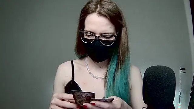 amber candyfloss online show from 03.01.25