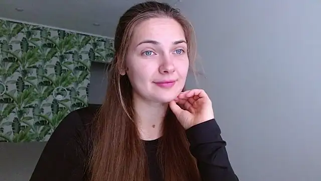 Olivia shine online show from 10.18.25