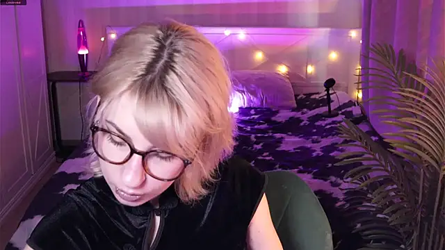  Moonlight t online show from 04.08.26