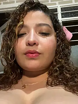 CharlotteMillers online show from 01.02.25