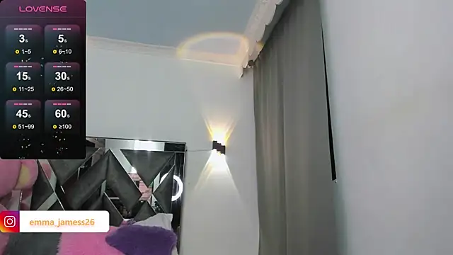 Snapshot of Emma_jamess chatting on 01.08.25 Emma jamess online show from 01.08.25