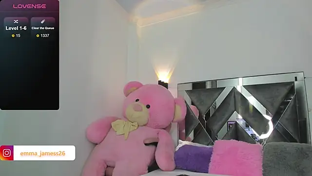 Snapshot of Emma_jamess chatting on 02.28.25 Emma jamess online show from 02.28.25