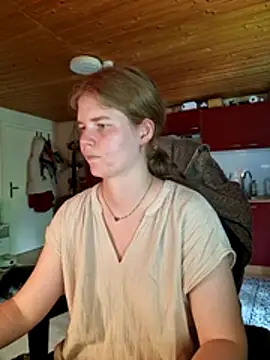 Snapshot of the_real_anna chatting on 06.23.26 the real anna online show from 06.23.26