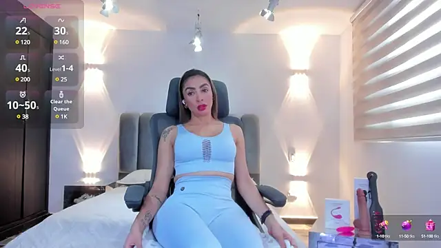 AnaRuiz online show from 03.04.25