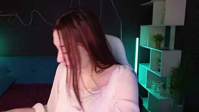 YasmineWest online show from 12.15.24