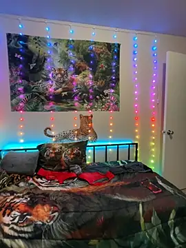 fatfabulous1981 online show from 09.12.25