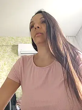 Snapshot of samilux5 chatting on 01.08.25 samilux5 online show from 01.08.25