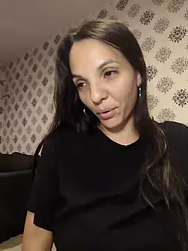 Snapshot of samilux5 chatting on 02.26.25 samilux5 online show from 02.26.25