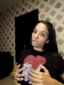 Snapshot of samilux5 chatting on 03.20.25 samilux5 online show from 03.20.25