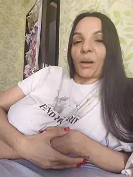 Snapshot of samilux5 chatting on 09.22.25 samilux5 online show from 09.22.25