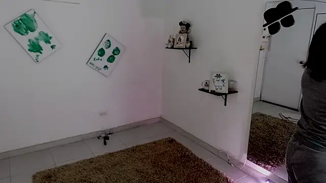 Snapshot of lollita_23_ chatting on 10.26.25 lollita 23 online show from 10.26.25