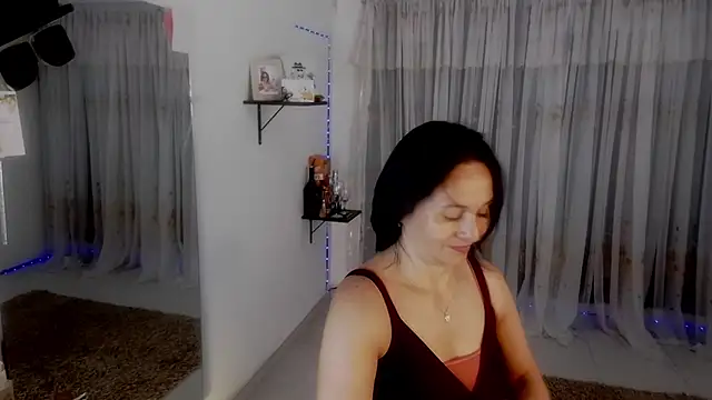 Snapshot of lollita_23_ chatting on 11.18.25 lollita 23 online show from 11.18.25