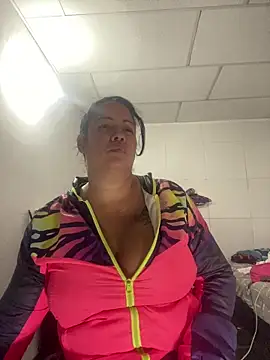 Snapshot of CamelliaLong chatting on 04.14.26 CamelliaLong online show from 04.14.26