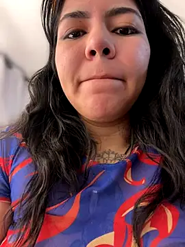 JulianaCastillo online show from 10.15.25