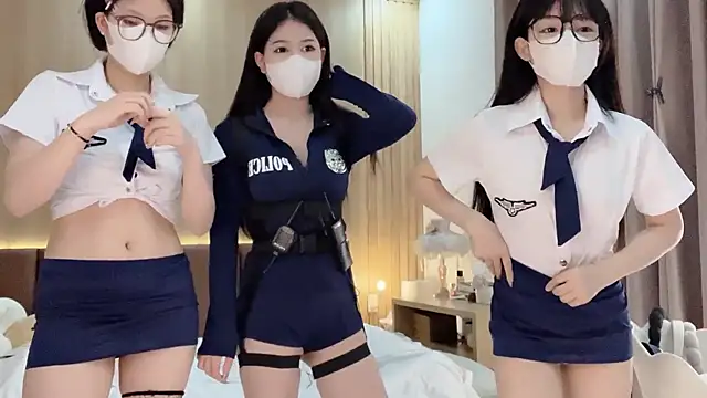 Snapshot of Jennie_Spa chatting on 02.27.25 Jennie Spa online show from 02.27.25