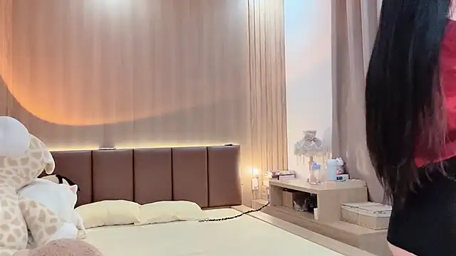 Snapshot of Jennie_Spa chatting on 11.30.25 Jennie Spa online show from 11.30.25