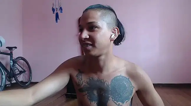 CoreAlejito online show from 12.18.24