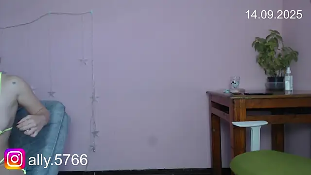 CoreAlejito online show from 09.14.25