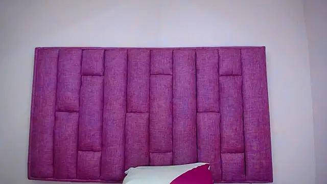 CrushOnMe  online show from 10.31.25