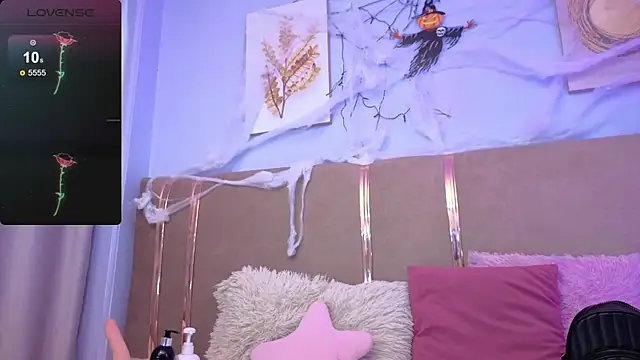 Snapshot of sarah_cruzz_ chatting on 11.01.25 sarah cruzz online show from 11.01.25