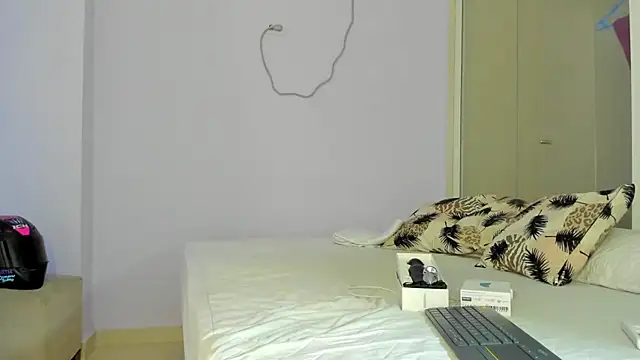 Mari Mendoza online show from 12.12.24