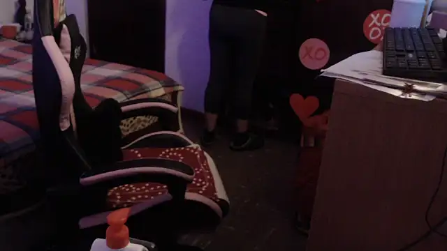 Snapshot of LucifernandaSw chatting on 03.10.26 LucifernandaSw online show from 03.10.26