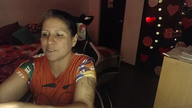 Snapshot of LucifernandaSw chatting on 03.17.26 LucifernandaSw online show from 03.17.26