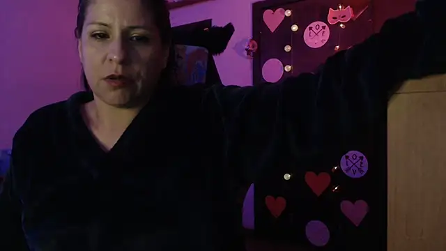 Snapshot of LucifernandaSw chatting on 03.27.26 LucifernandaSw online show from 03.27.26