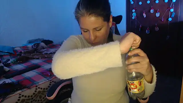 Snapshot of LucifernandaSw chatting on 04.10.26 LucifernandaSw online show from 04.10.26