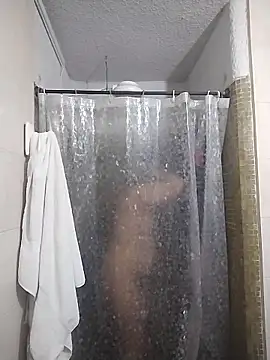 Snapshot of LucifernandaSw chatting on 04.15.26 LucifernandaSw online show from 04.15.26