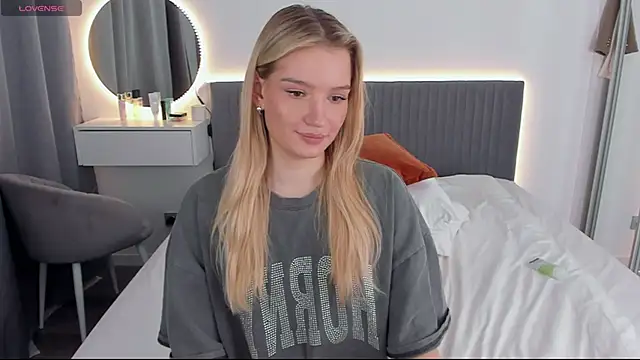 CassieRayss online show from 02.10.25