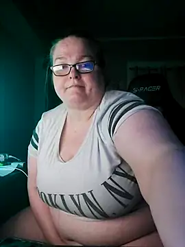 SexyWhiteChocolate online show from 03.19.25