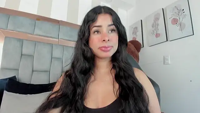 Snapshot of emma_castilloo chatting on 01.31.26 emma castilloo online show from 01.31.26