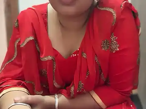 Snapshot of indianwav chatting on 02.17.26 indianwav online show from 02.17.26