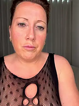 Snapshot of xsexycurvymilf chatting on 03.23.26 xsexycurvymilf online show from 03.23.26