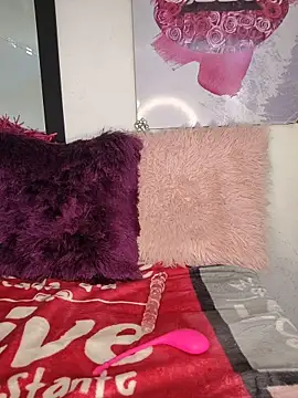 Snapshot of hanaa_18 chatting on 11.18.25 hanaa 18 online show from 11.18.25